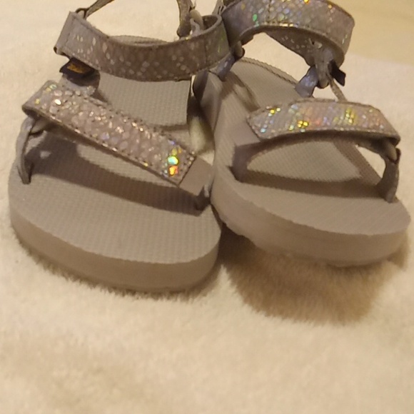 Teva Kids Sandals Size 3 Big Girl in Sparklie Drizzle Color - Picture 4 of 7